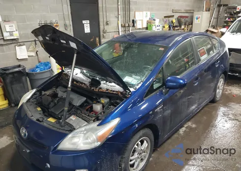 2010 Toyota Prius Iii z USA, uszkodzony, nr VIN JTDKN3DU3A1303813